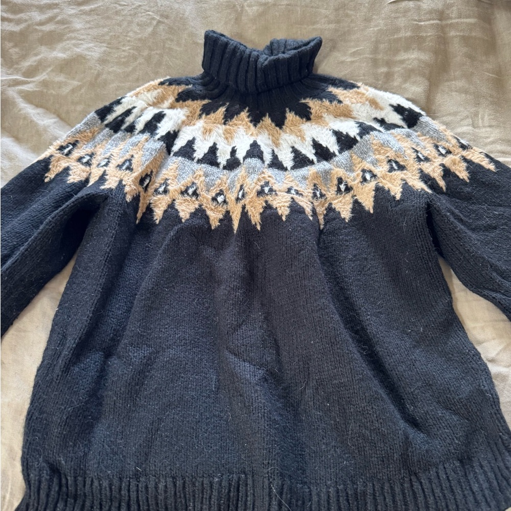 Ann Taylor Black and Cream Textured Knit